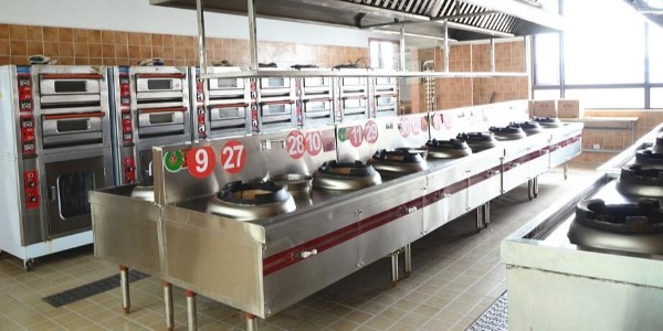 飯店后廚能裝空調嗎？飯店的廚房安裝中央空調適不適合？