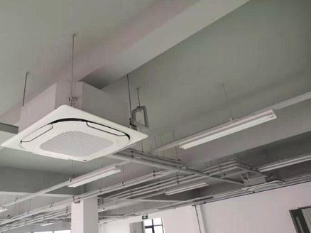 中央空調送風口結露滴水是怎么回事？