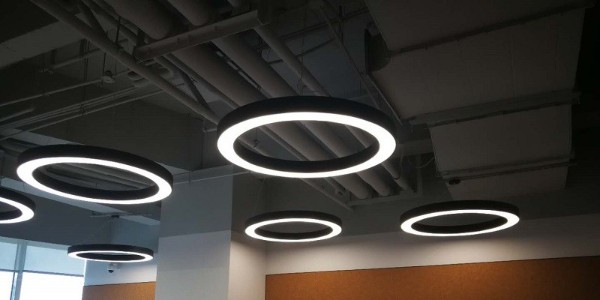 風管機與吸頂機出故障怎么處理？